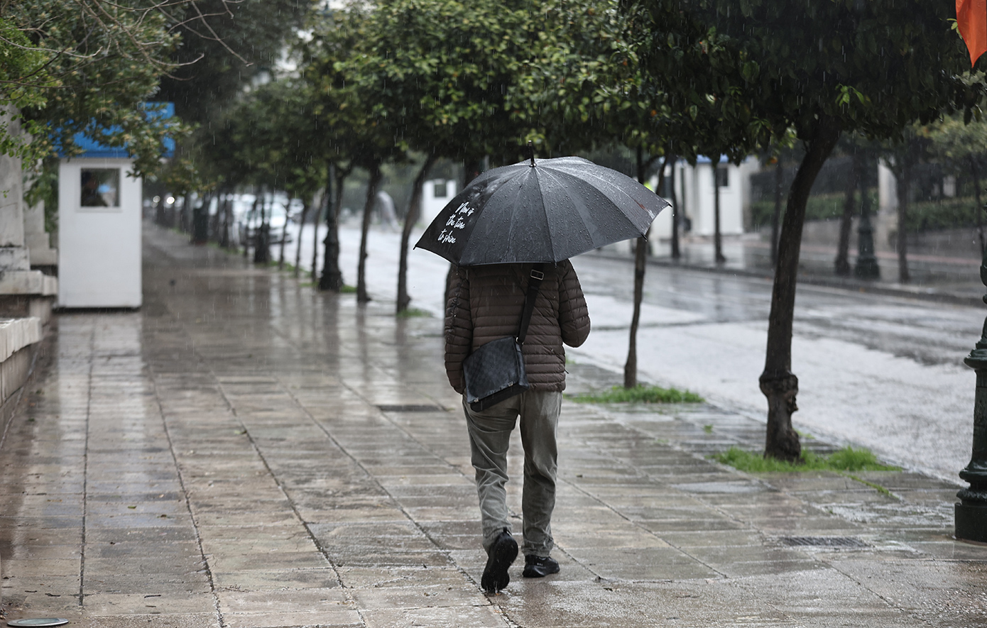 Νέο έκτακτο δελτίο από την ΕΜΥ: Ισχυρές καταιγίδες σε 5 περιοχές και άνεμοι έως 9 μποφόρ στο Αιγαίο
