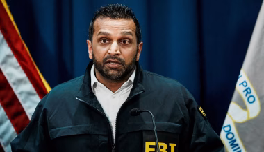 Στη Μόσχα μετέβη ο διευθυντής του FBI: Ποιος είναι ο λόγος