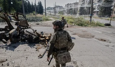 Οι Ρώσοι αιχμαλώτισαν αιφνιδίως 20 Ουκρανούς στρατιώτες στην Ντομπροπίλια – Δείτε βίντεο