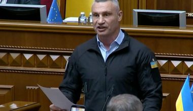 Ο Β.Κλίτσκο ξεκίνησε «πόλεμο» με τον Ζελένσκι: «Πες πού πήγαν τα δισ. της αεράμυνας; – Κάνεις σόου»