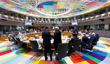 Σύνοδος Κορυφής ΕΕ: Διχασμός των «27» για τον προϋπολογισμό των 1,6 τρισ. ευρώ και την ενέργεια