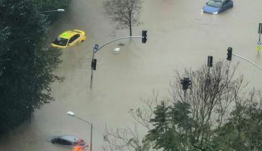 Βίντεο ντοκουμέντο: Η στιγμή που ο 14χρονος παθαίνει ηλεκτροπληξία στην Κωνσταντινούπολη