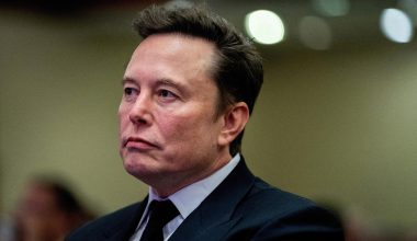 Μασκ για περιορισμό Starlink στην Ουκρανία: «Απόφαση Τραμπ»