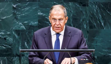 Σ.Λαβρόφ: «Δεν θα υπάρξει κατάπαυση του πυρός μόνο και μόνο για να εξοπλιστεί ξανά ο Β.Ζελένσκι»
