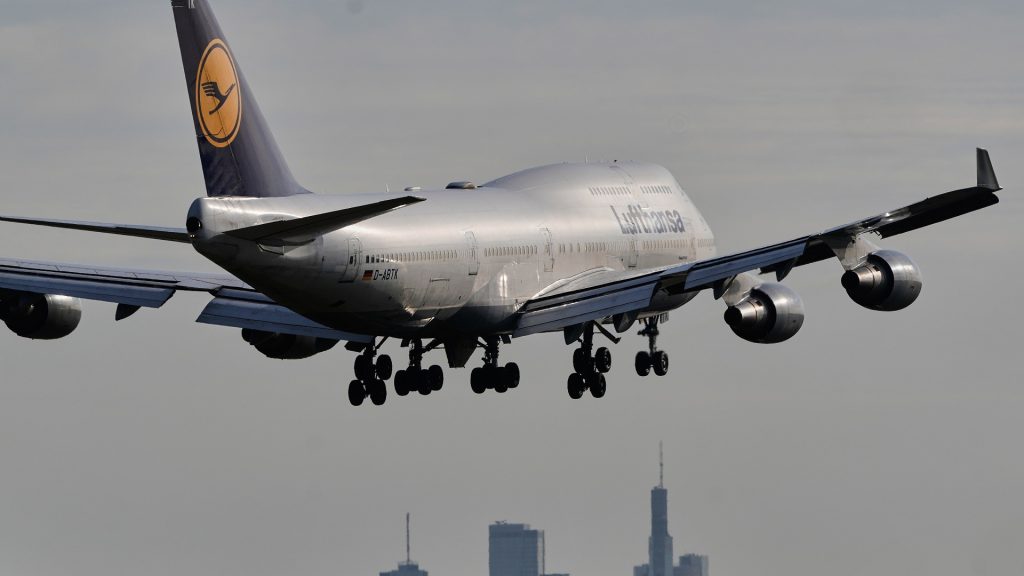 Lufthansa: Έκτακτα μέτρα στη Φρανκφούρτη λόγω περιορισμένης τροφοδοσίας καυσίμων
