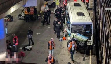 Σοβαρό ατύχημα στη σήραγγα της Μάγχης: Λεωφορείο συγκρούστηκε με εμπορευματική αμαξοστοιχία