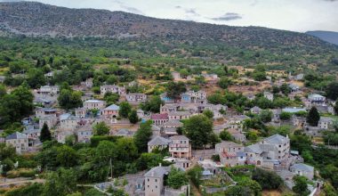 Καλαρρύτες: Το πέτρινο χωριό των Τζουμέρκων που ξεχωρίζει για την αρχιτεκτονική και την ιστορία του