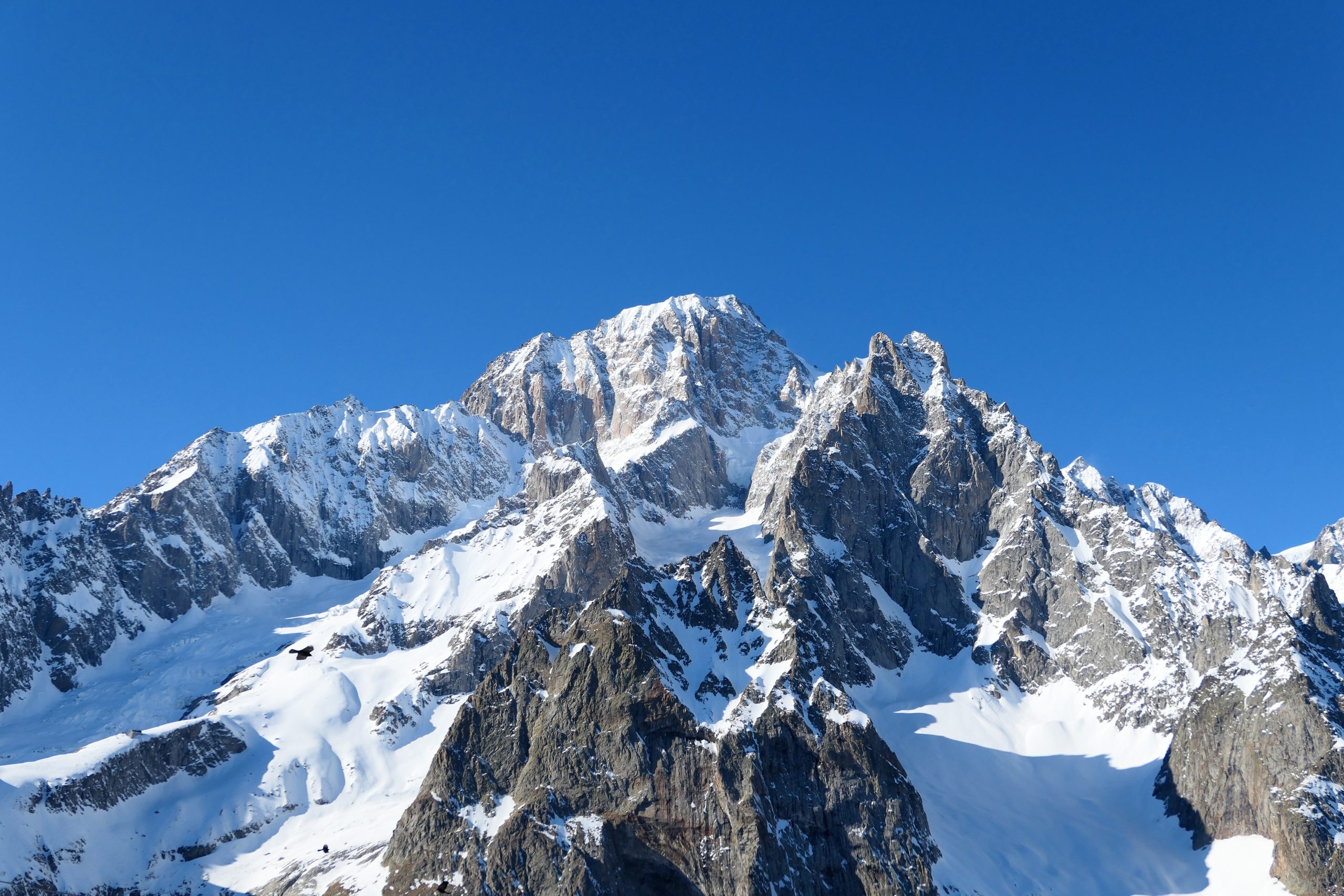 Το Mont Blanc έχασε 1,29 μέτρα ύψους μέσα σε έναν χρόνο – Τι δείχνουν οι νέες μετρήσεις