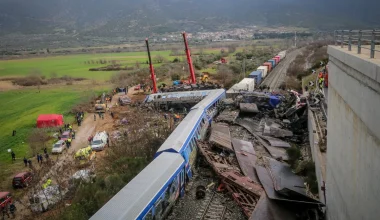 Έγκλημα στα Τέμπη: Η εισαγγελέας Πρωτοδικών Λάρισας ζητά την άμεση εκταφή των σορών