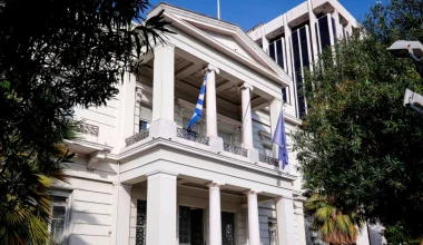 Διπλωματικές επαφές Ελλάδας και Αιγύπτου για τη Λιβύη