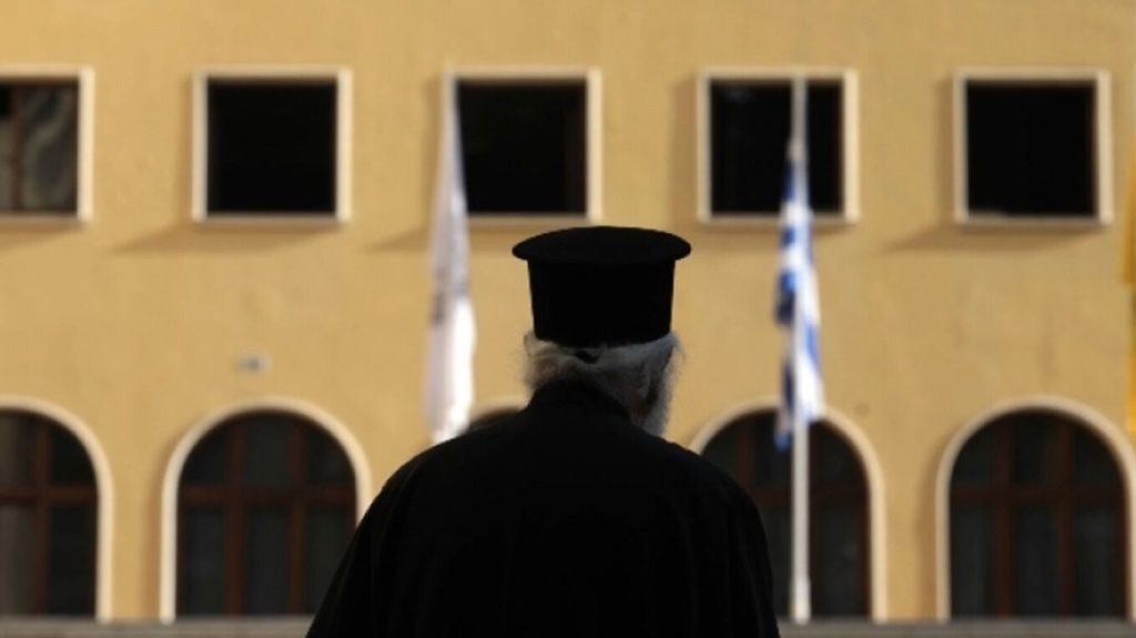 Στο αυτόφωρο ο 68χρονος ιερέας από τα Γρεβενά: «Υπάρχει δόλος» – Τι αναφέρει η υπεράσπισή του
