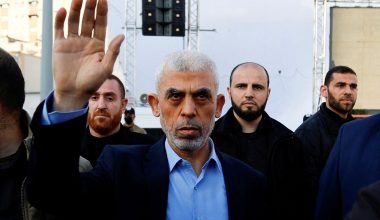 «Θέλω να σκοτώσω με καλάσνικοφ τους Εβραίους»: Η επιστολή του 10χρονου γιου του Γ.Σινουάρ (φωτο)