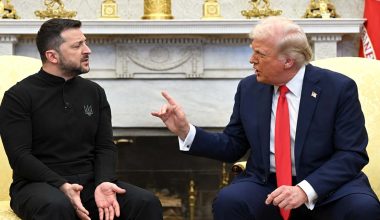 Τραμπ κατά Ζελένσκι: «Εξαιτίας σου η Ουκρανία θα ισοπεδωθεί»