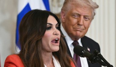 Τραμπ για Γκιλφόιλ: «Απογοητευμένος και έκπληκτος – Δεν θέλω να σκεφτώ το ενδεχόμενο χάρης»