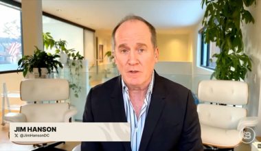 Αμερικανός στρατιωτικός αναλυτής: «Η Ουκρανία δεν έχει καμία πιθανότητα να νικήσει τη Ρωσία»