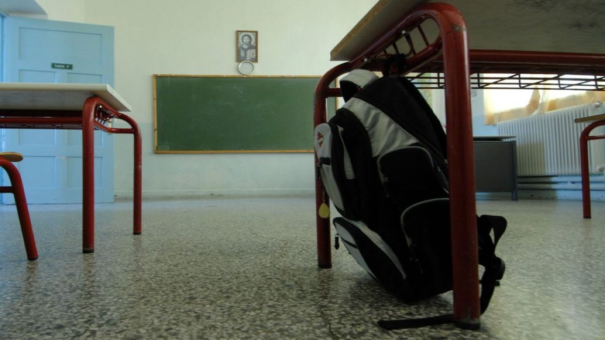 Βούλα: Αυτός είναι ο 58χρονος καθηγητής που κατηγορείται για παρενόχληση μαθητριών (φώτο)