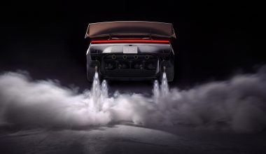 Κριτικοί έμειναν με το στόμα ανοιχτό: H Tesla παρουσίασε τα ιπτάμενα αυτοκίνητα – Δείτε βίντεο