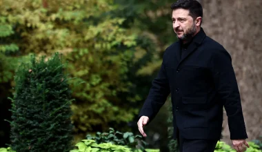 Ακόμα μία χώρα μετά τη Νορβηγία «γονατίζει» μπροστά στον Ζελένσκι: «Να του δώσουμε όλα τα μέσα»