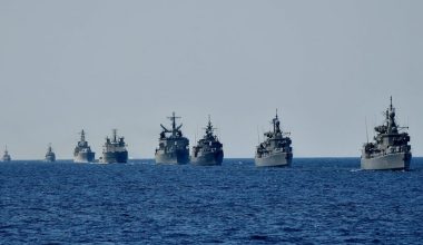 Μπαράζ τουρκικών αντι-NAVTEX: Η Άγκυρα αμφισβητεί το καλώδιο Κρήτης–Κύπρου και το project EMC