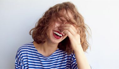 Μπορεί κάποιος να πεθάνει από το γέλιο; – Τι γνωρίζουμε από πραγματικές περιπτώσεις