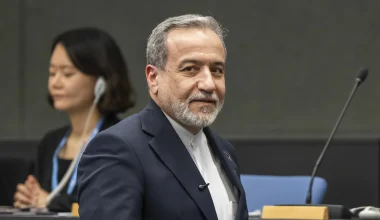Αμπάς Αραγτσί: Το Ιράν προτείνει διαμεσολάβηση μεταξύ Σαουδικής Αραβίας και Χούθι