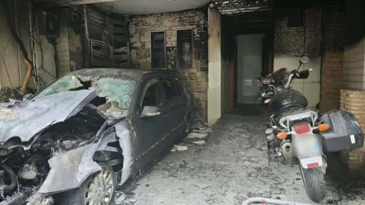 Υπόθεση εμπρησμού στου Ζωγράφου: Συνελήφθη ο ηθικός αυτουργός της επίθεσης