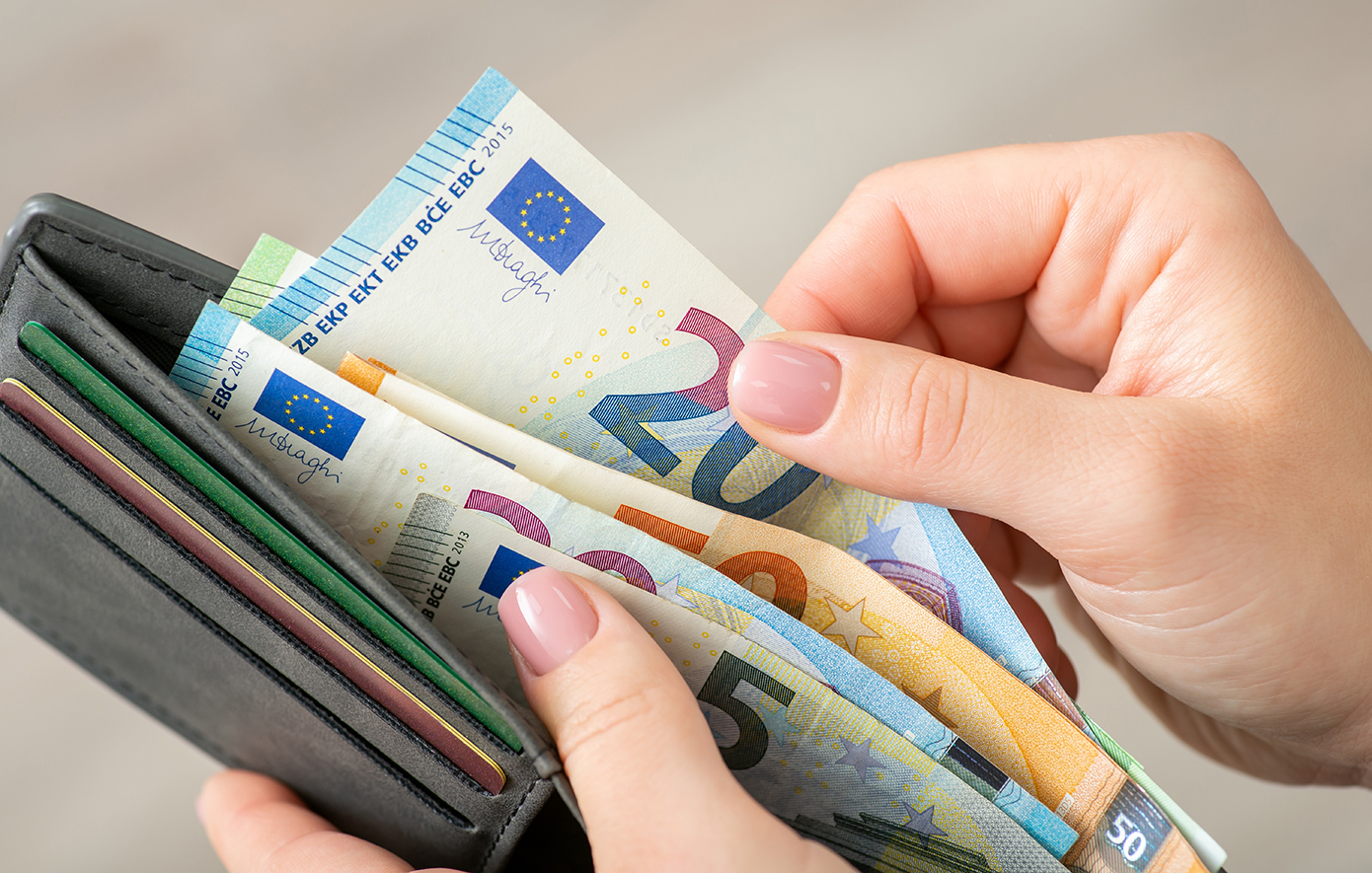 10.000 ευρώ στους πολίτες: Πώς μπορείτε να διεκδικήσετε την αποζημίωση
