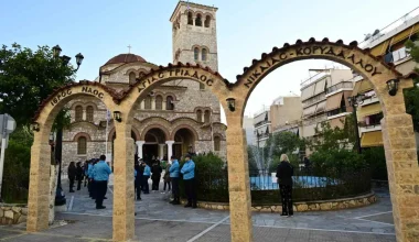 Γιώργος Μαζωνάκης: Σε κλίμα συγκίνησης το 40ήμερο μνημόσυνο στη Νίκαια – Αυξημένα μέτρα ασφαλείας