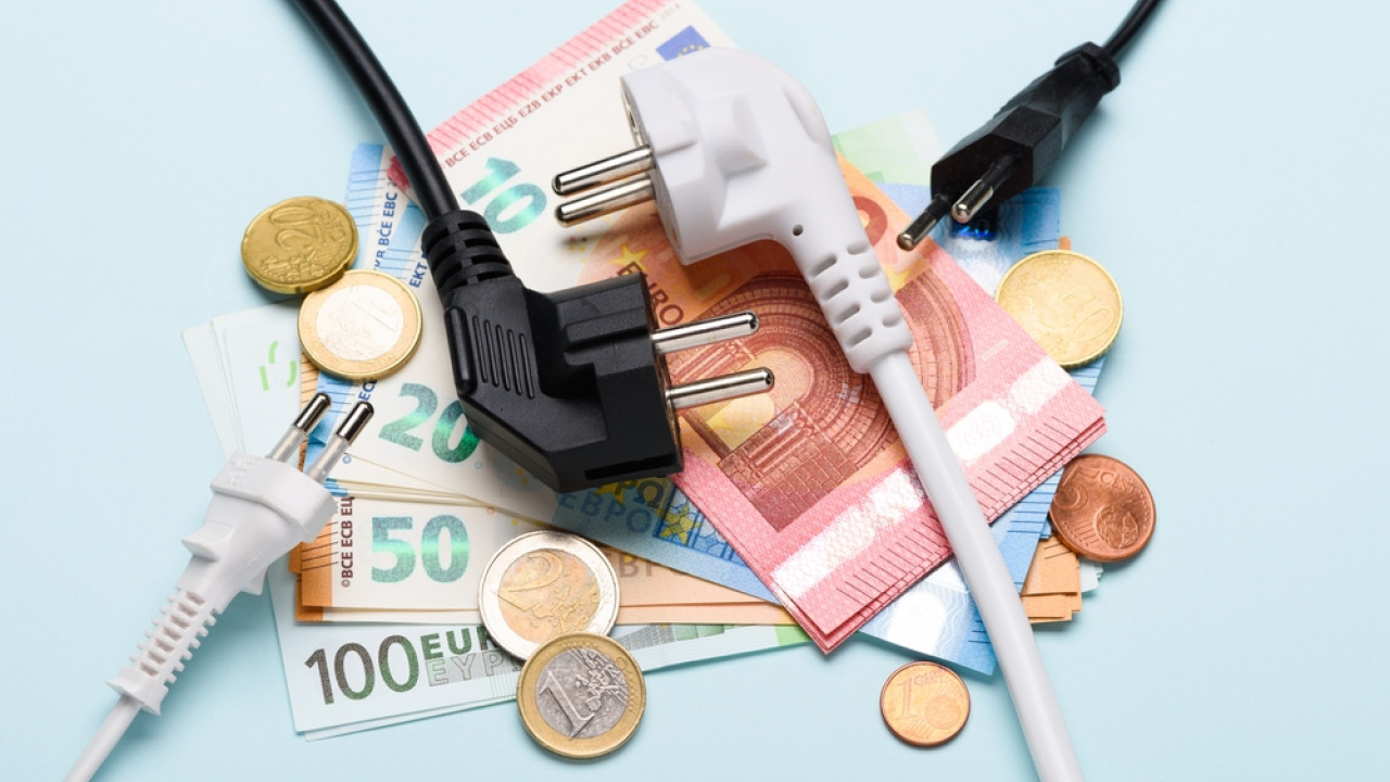 Ρεύμα: 8 απλές αλλαγές στην καθημερινότητα που μπορούν να μειώσουν τον λογαριασμό