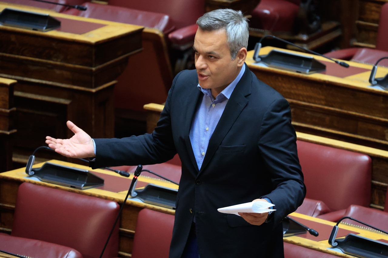 Παραιτήθηκε από βουλευτής ο Χάρης Μαμουλάκης: Οδεύει προς το κόμμα του Αλέξη Τσίπρα