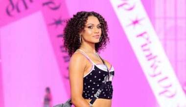 Η κόρη του Ντένις Ρόντμαν στην πασαρέλα της Victoria’s Secret (βίντεο)