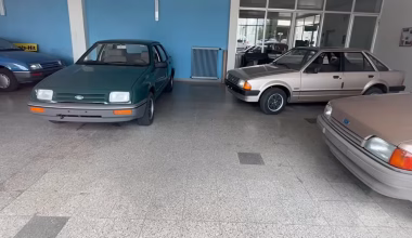 Έμεινε σφραγισμένη για δεκαετίες και έκρυβε σπάνια αυτοκίνητα – Η ανακάλυψη στη Γερμανία (βίντεο)
