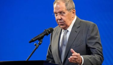 Ούτε ακρίβεια ούτε ενεργειακή κρίση: Ο Σ.Λαβρόφ εξήγησε γιατί η Ευρώπη μοιάζει με απέραντο χάος
