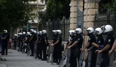 «Επί ποδός» η ΕΛ.ΑΣ. μετά τα επεισόδια σε πόλεις της Ευρώπης: Το κρίσιμο διήμερο στη χώρα μας