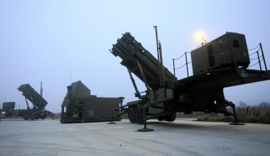Ουκρανία: Ο Ν.Τραμπ καθυστερεί τους Patriot και ζητά από τον Β.Ζελένσκι να βρει άλλον διαπραγματευτή