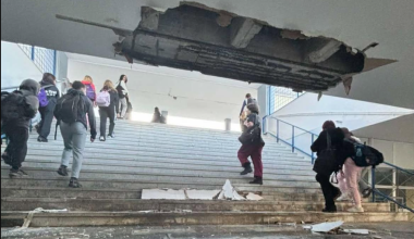 Νέο Ηράκλειο: Έπεσαν σοβάδες από την οροφή στο 1ο Λύκειο (φωτο)