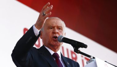 Νέο παραλήρημα από Μπαχτσελί: «Η Κύπρος είναι τουρκική»