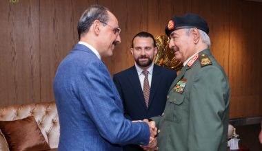 Ο Χαφτάρ δίνει στην Τουρκία το μνημόνιο και στην Ελλάδα τους λαθρομετανάστες
