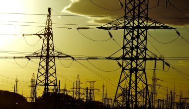 Τιμές ρεκόρ στο ηλεκτρικό ρεύμα που θυμίζουν ενεργειακή κρίση του 2022!