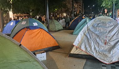Μετά την Αθήνα φοιτητές έστησαν σκηνές και στη Θεσσαλονίκη εξαιτίας των ενοικίων (φωτο)
