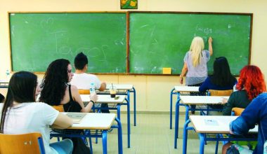 Στον «πυθμένα» της Ευρώπης οι Έλληνες εκπαιδευτικοί σε αγοραστική δύναμη