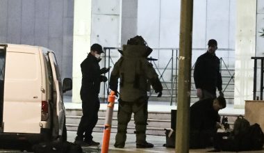 Πειραιάς: Ύποπτη βαλίτσα εντοπίστηκε κοντά στην Αστυνομική Διεύθυνση – Σπεύδει κλιμάκιο των ΤΕΕΜ
