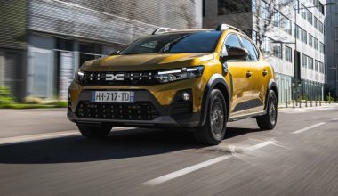 Dacia: Το LPG αποκτά αυτόματο κιβώτιο και τετρακίνηση