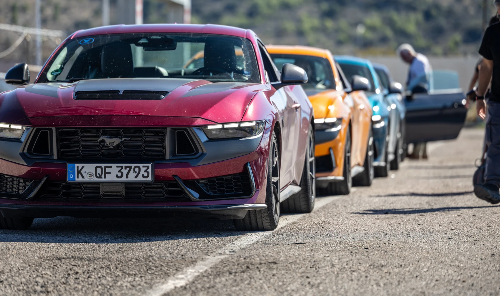 Ford στα Μέγαρα: Mustang Dark Horse στην πίστα, Raptor στον αέρα