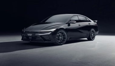 Το Hyundai Elantra N νιώθει άνετα στο σκοτάδι