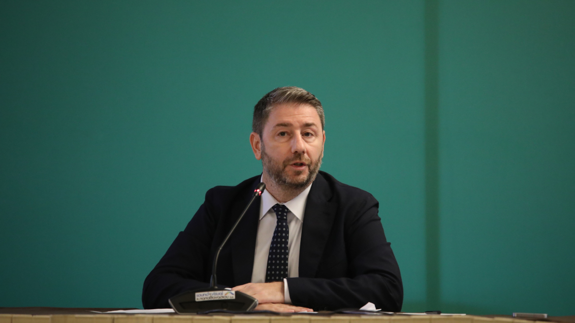 Ν.Ανδρουλάκης: Υπόσχεση για 13η σύνταξη, ΕΚΑΣ και επίθεση σε Κ.Μητσοτάκη-Α.Τσίπρα