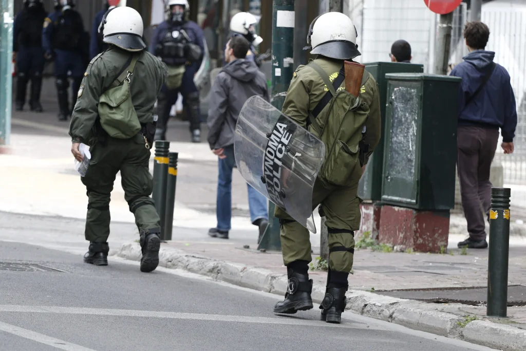 Πανεκπαιδευτικό συλλαλητήριο στην Αθήνα: Στους δρόμους 3.000 αστυνομικοί, drones και «Αίαντες»
