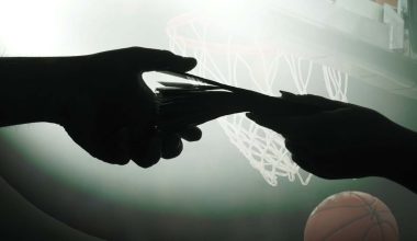 Σκάνδαλο στημένων αγώνων: Βρέθηκαν 102.000 € στο σπίτι δεύτερου διαιτητή!