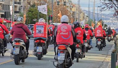 Διανομείς efood: Τετράωρη στάση εργασίας σήμερα και συγκέντρωση στο υπουργείο Εργασίας