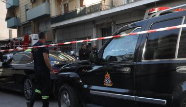 Κολωνός: Στο μικροσκόπιο τα υπολείμματα του εκρηκτικού μηχανισμού – Στο χειρουργείο ο αστυνομικός